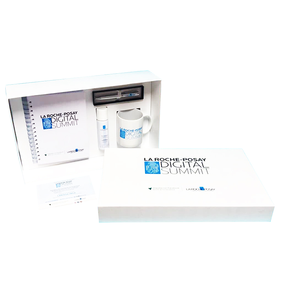 CAJA DE CARTON CON IMPRESION A582